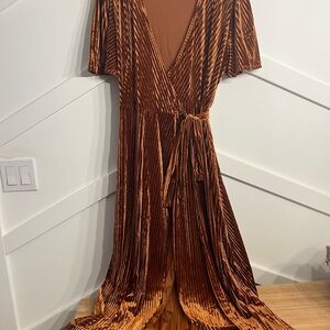 Simple Velvet Maxi Dress in Rich Brown